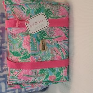 Lilly Pulitzer  Lunch Cooler/ purse " Coming In Hot"